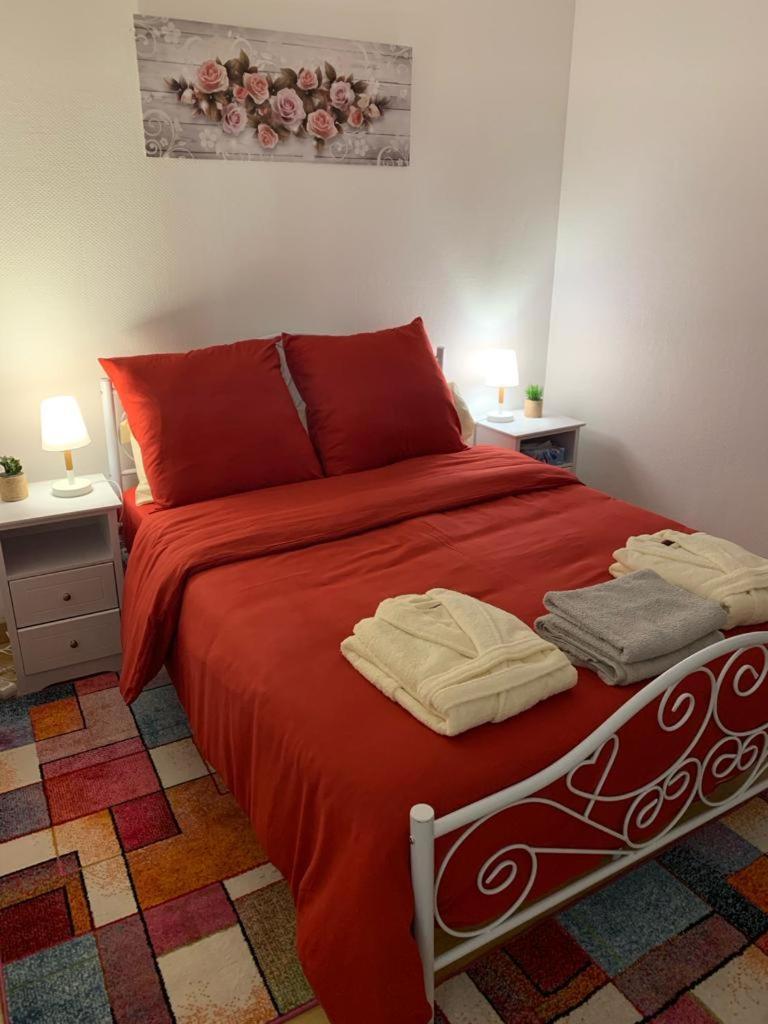 Chambres Senonches Centre-Ville מראה חיצוני תמונה