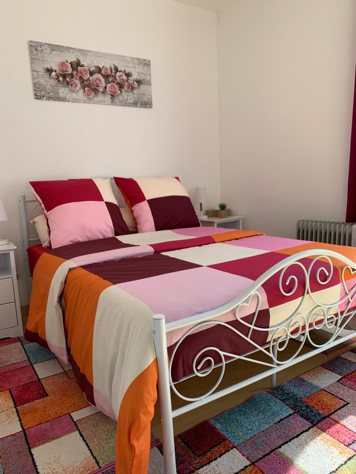 Chambres Senonches Centre-Ville מראה חיצוני תמונה